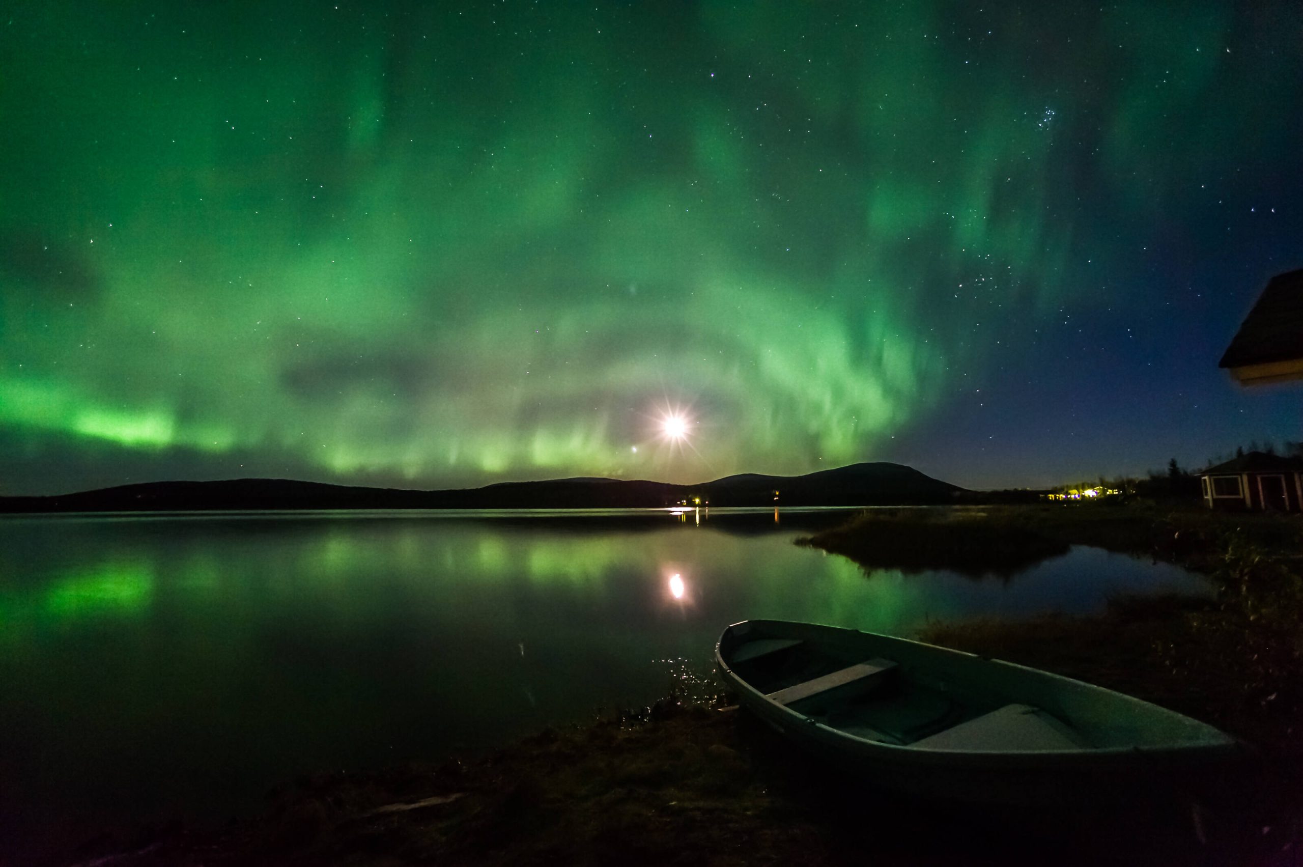 Mirror_auroras_Lapland_Markus_Kiili_20151005_DSC6240