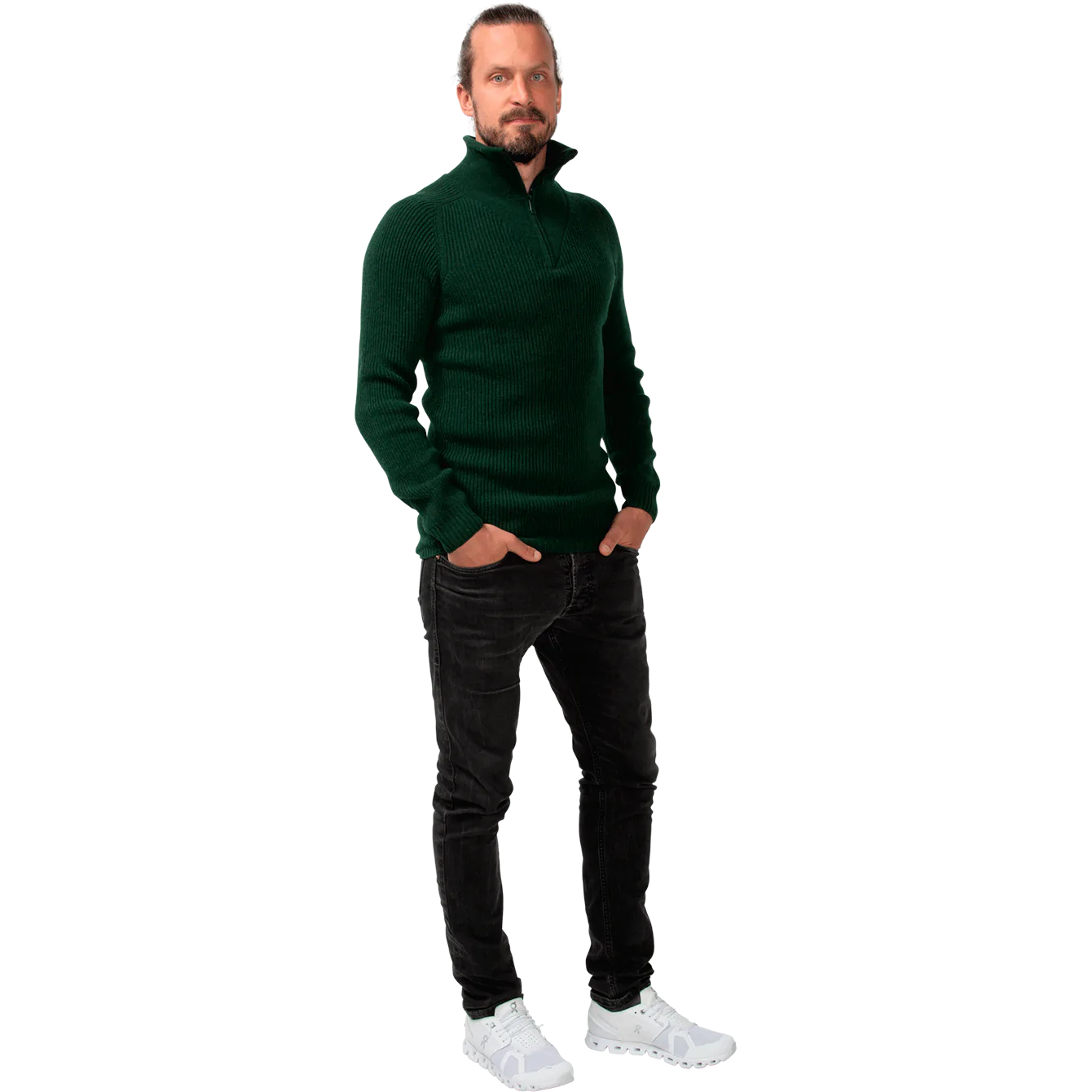 north-outdoor-madeinfinland-metso-m-pullover-forest-green-pose-4-front-fw19-n11703v01_1800x1800