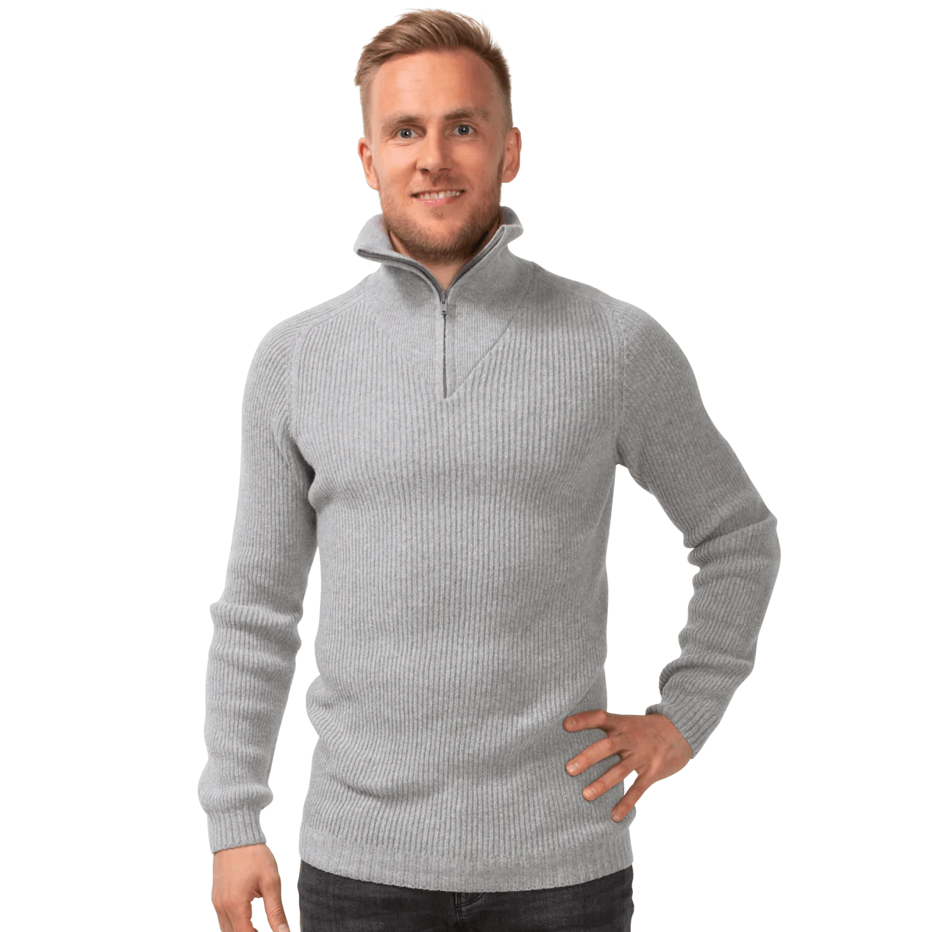 north-outdoor-madeinfinland-metso-m-pullover-light-grey-pose-front-fw19-n11703g04-crop_1800x1800